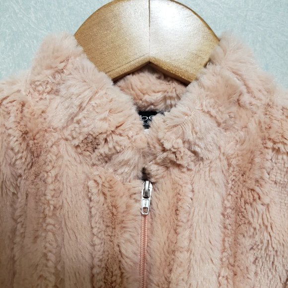 Bebe Girls Pink Faux Fur Ruffle Zip Up Vest - Picture 4 of 10